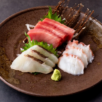 Assorted 3 types of sashimi