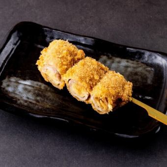 うずら肉巻き揚げ串/ミニトマト肉巻き揚げ串