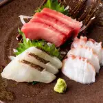 Assorted 3 types of sashimi