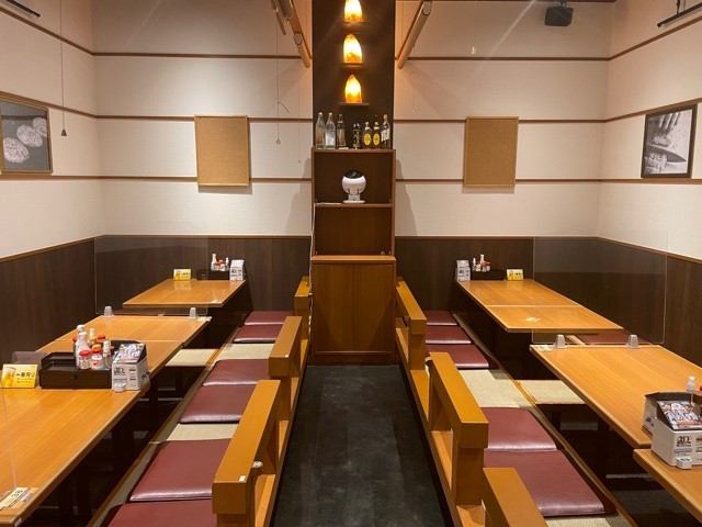 [Chartered for 30 people or more] Digging kotatsu seats can be prepared according to the number of people from 4 to 34 ♪ It can be quickly transformed into a semi-private room with a roll curtain ♪ Recommended for various banquets ◎ Up to 40 people can be reserved Banquets are possible ♪