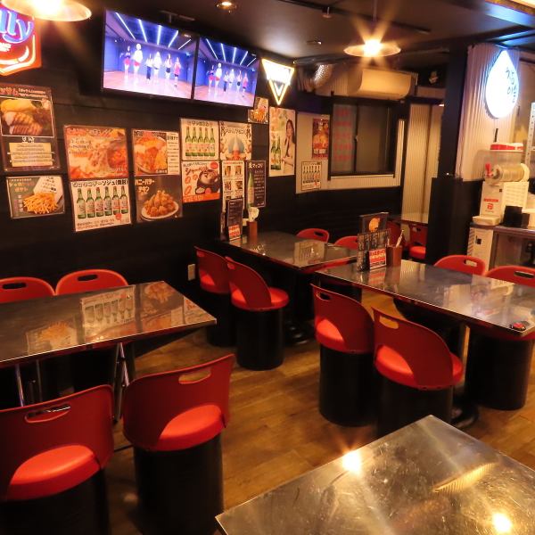 ファミリーやご宴会など、様々なシーンでお使いいただけます。お席の配置も変更でき、様々なシーンやニーズにご利用いただけるようになっております。店内の映えはもちろん、味にも定評・自信があるため、当店のお料理と雰囲気をお楽しみください！