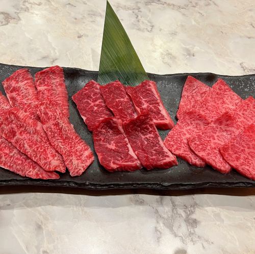 享受正宗的烤肉♪