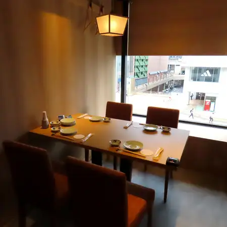 仙台での女子会や合コン、仲間内での飲み会など少人数での飲み会も大歓迎★様々な席タイプをご用意しているので、お客様の利用シーンに応じてご利用頂けます!上質な空間の完全個室のお席ですので他のお客様を気にされることなくお食事、ご宴会をお楽しみ頂けます。