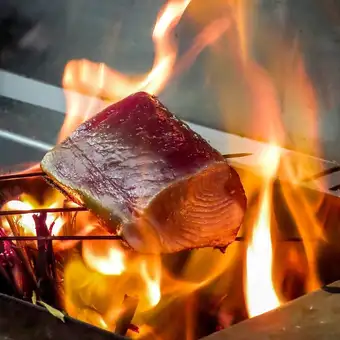★飲み放題付 本かつおの藁焼きや薩州親鳥炭焼きなど全7品6,000円(税込)コース