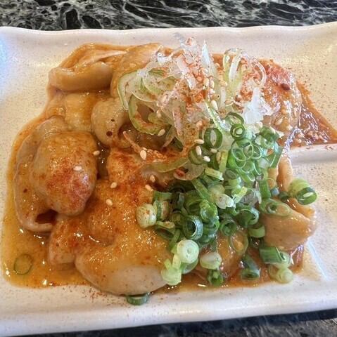 当店では焼鳥だけでなく、一品料理も人気です！