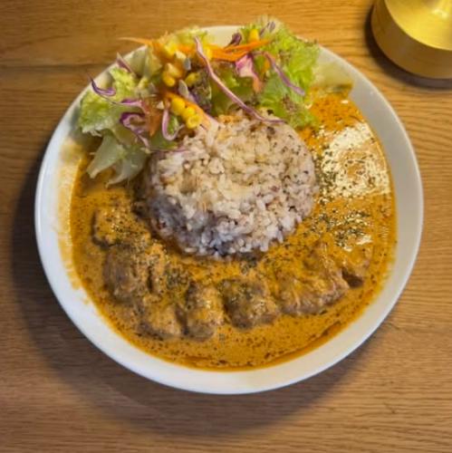 독자 배합의 향신료 향기 ◎크림 버터 치킨 카레