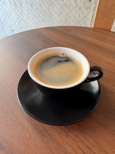 KHAKI 블렌드 커피 ICE/HOT