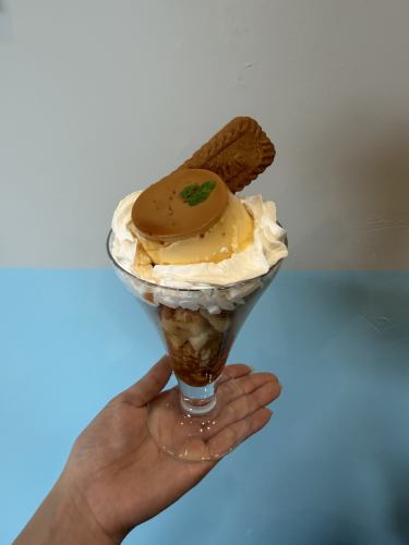 キャラメルバナナプリンパフェ