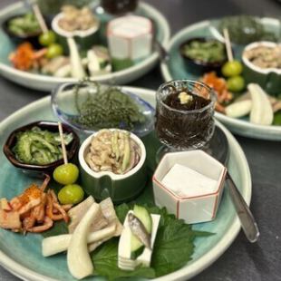 【単品予約】その日のおすすめ前菜８～９品を少量ずつ堪能できるお料理となっております。