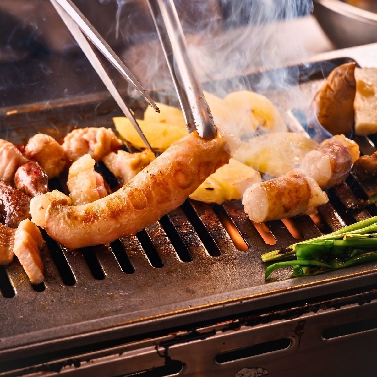 韓国焼肉で乾杯!名物ホルモンを味わう贅沢コース4500円~!