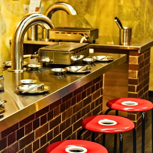 韓国両行気分で、デートも盛り上がること間違いなし。総席数34席!本場韓国焼肉をお楽しみください!