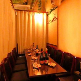 A private room with a stylish atmosphere, perfect for banquets for medium-sized guests.Also recommended for afterparties and birthday parties.