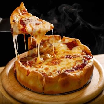 "Chicago Pizza All-You-Can-Eat Course" 8 dishes including sausages and grilled chicken, 3 hours all-you-can-drink included, 4000 yen ⇒ 3000 yen