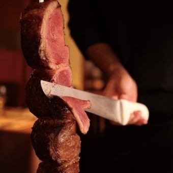 A must-see for parties! All-you-can-eat aged Wagyu beef churrasco, including BBQ, cut right in front of you, 3-hour all-you-can-drink for 5,700 yen ⇒ 4,700 yen