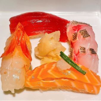 适合纪念日【精心挑选！豪华享受】烤蛤蜊、鲍鱼、螃蟹、牡蛎、天妇罗、炖牛肉、顶级寿司！