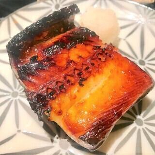 【特選】焼はまぐり・季節前菜・お刺身・銀鱈西京焼・〆ご飯※飲み放題（+税込2500円）追加OK!!