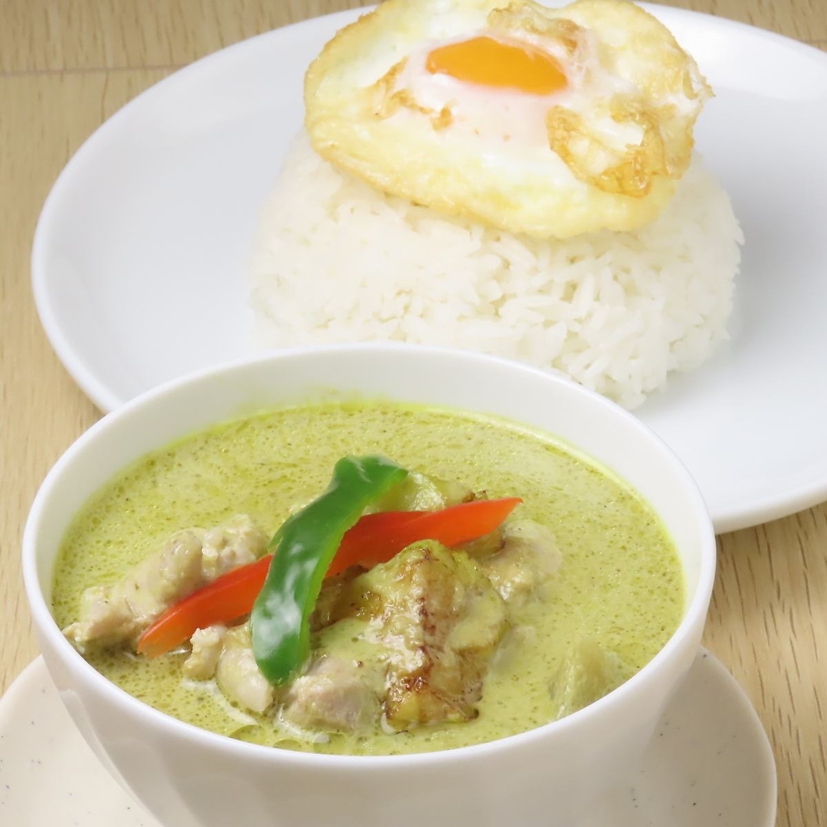 本格的なタイ料理を楽しめます！タイビールも各種ご用意！