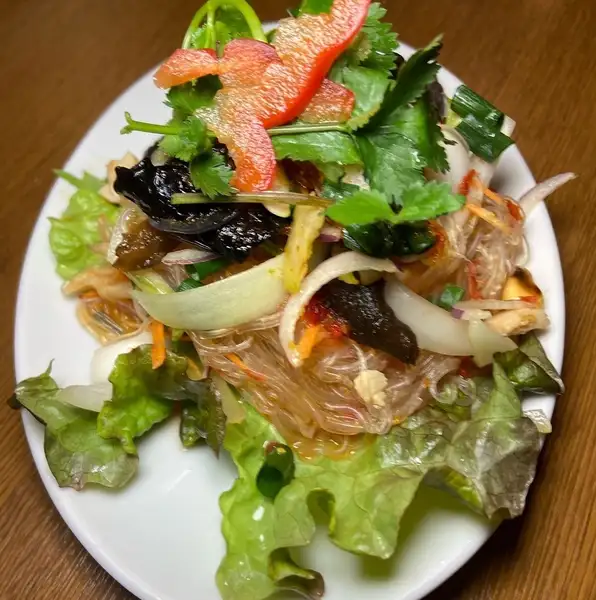 【女性に大人気】さっぱりとした味わいと心地よい食感が魅力のヤムウンセン(春雨サラダ)