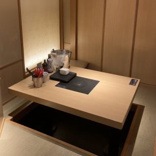 Private room with sunken kotatsu seating for 4 people x 4