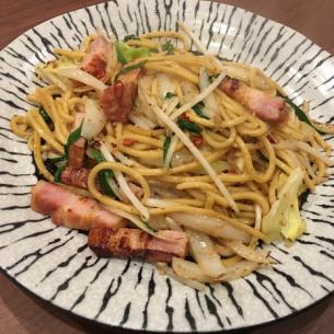 Peperoncino style fried noodles