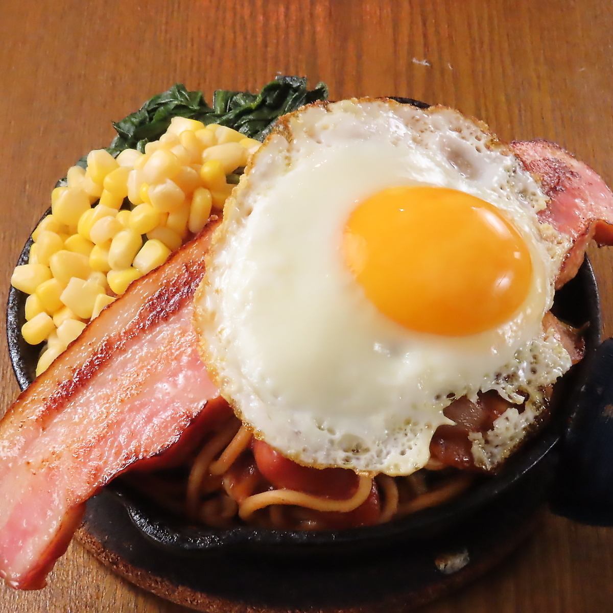 昼はナポリタン！夜はオシャレな飲み会に◎