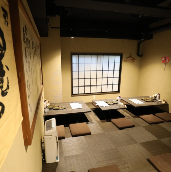 We also have a tatami mat seat for a small number of people ♪ Please use it on a date when you want to enjoy the time of two people or when you want to drink softly.