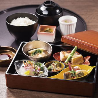 予約専用会食 【十五種のおばんざい会食】