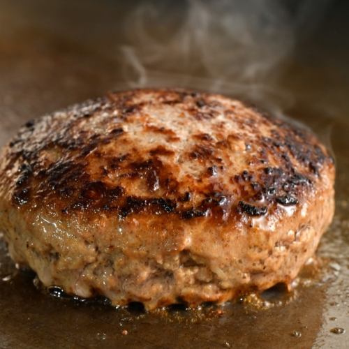店内仕込みのハンバーグ◎