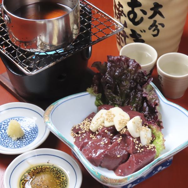 【にんにくの風味と塩のしょっぱさがクセになる一品】牛レバーのしゃぶしゃぶ