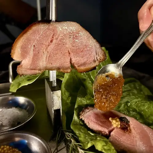 【我們的招牌肉類菜餚】在倉敷享用正宗的巴西烤肉，保證讓您完全滿意！