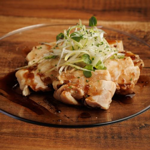 柔らか蒸し鶏の黒酢ソース