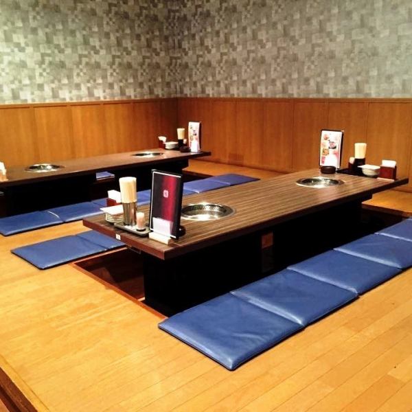 We also have tatami mat digging seats.The photo will be laid out for 24 people.