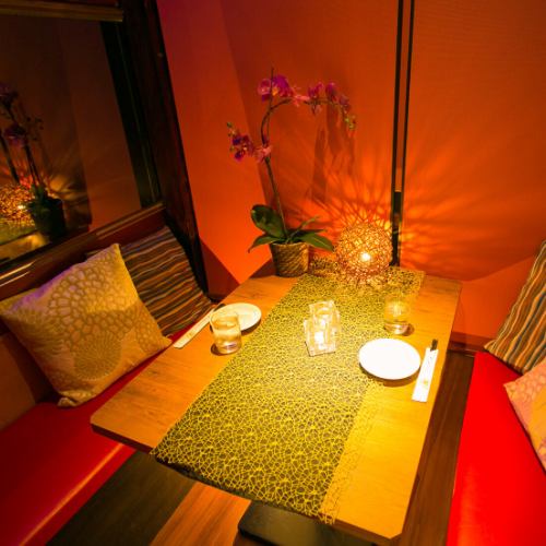 <p>川越のオシャレシート♪川越での飲み会をオシャレな時間にしたいのであればこちらの席がオススメです♪川越の夜を眺めることの出来るこちらのお席は、大人気の席となっています！組様限定となっておりますので、お早めのご予約をオススメ致します♪</p>