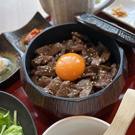 [Limited time lunch] 5,500 yen ⇒ 3,980 yen Ozaki beef yakiniku mabushi set meal + assorted 4 kinds of sweets