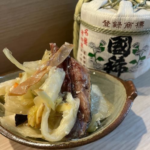 地元の市場で仕入れた旬の食材を日替わりで