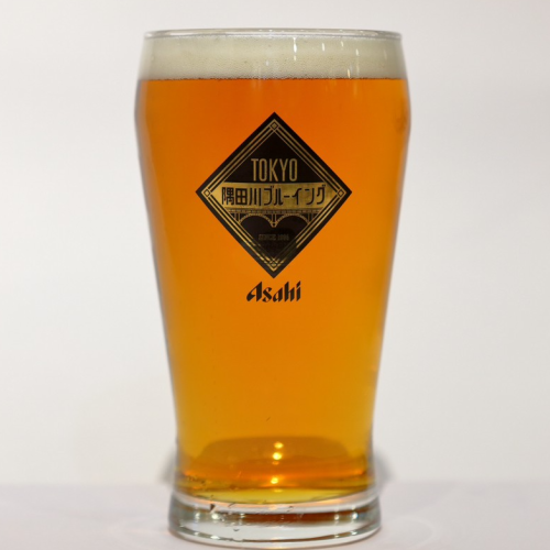 提供各種酒精飲料