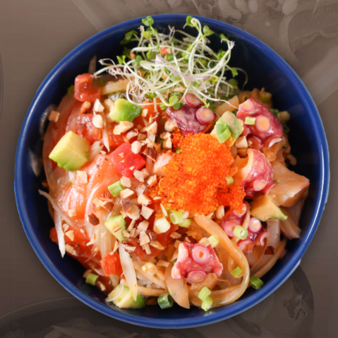 【本店引以為傲的各式 Poke 蓋飯】本店的招牌菜採用自製的醬汁，重現正宗的味道！