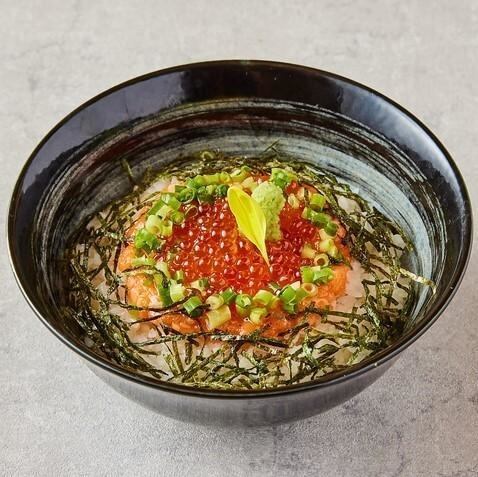 鮭とろイクラ丼