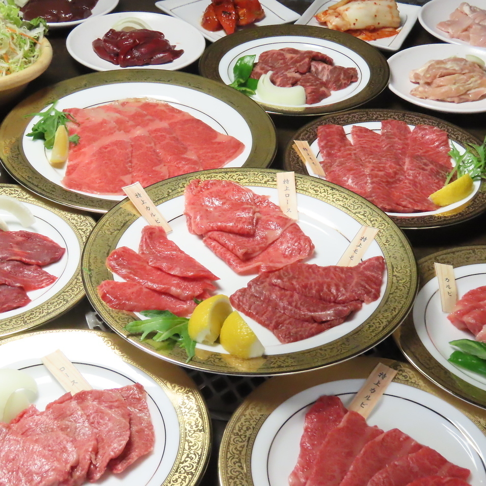 絶品お肉を高コスパで！ご家族や友人との普段使いにも特別な夜にもぴったりな焼肉店♪