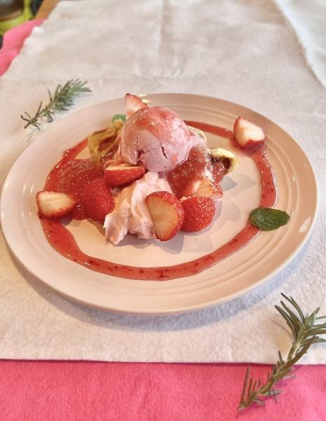 [Limited★] Luxurious craffle with plenty of strawberries