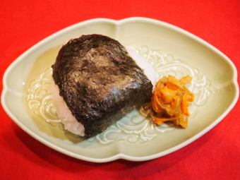 아키타 코마치의 주먹밥 (매화 · 오카카 · 연어)