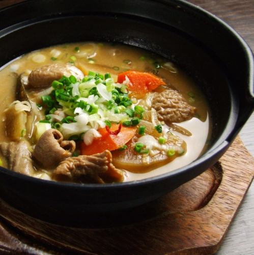 ◆もつ煮込み/とろとろ角煮/豚キムチ