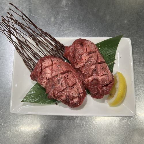 【名物】厚切り牛生トロタンステーキ(2枚)