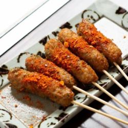 天下一つくね串　赤