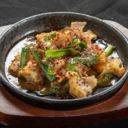 国産　新鮮ホルモン炒め