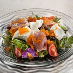 生ハムとクリームチーズのサラダ