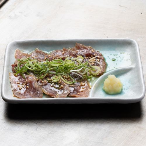 まぐろほほ肉のレバ刺し風