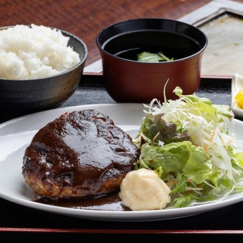 ハンバーグ定食