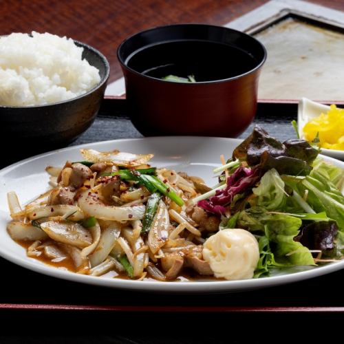 国産ホルモン炒め定食