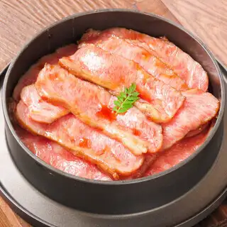羽釜で炊き上げたお米で頂く至高のひつまぶし